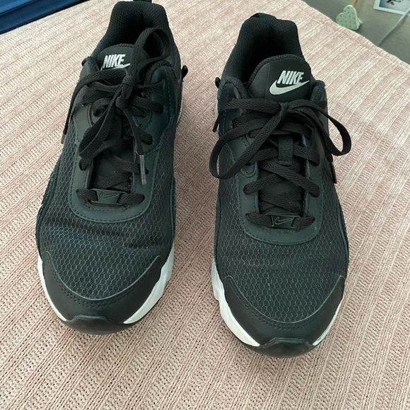 Black & White Nike Sneakers - Picture 3 of 3